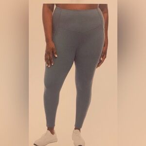 DANSKIN PLUS SIZE LEGGINGS